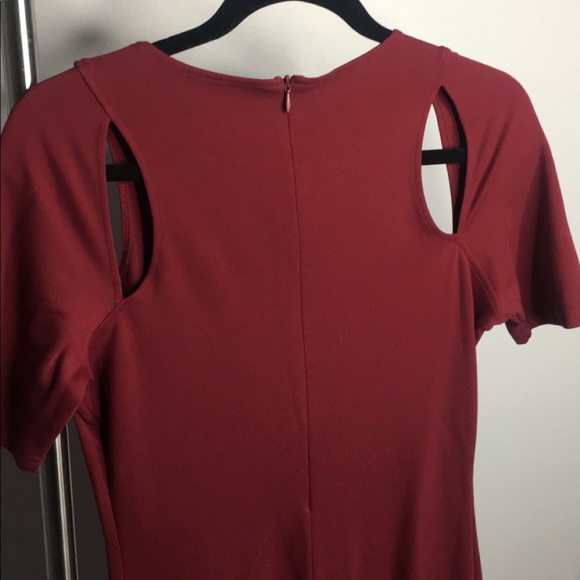 Burgundy (not red) bodycon dress w/ zip & cutouts - Picture 2 of 2